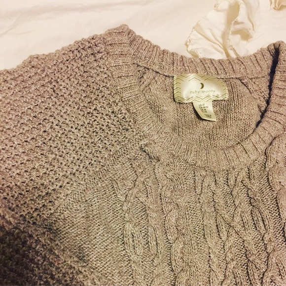 Pullover sweater - Picture 2 of 4